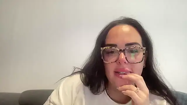 clara_lu Adlı Modelin Web Kamerası Şovu