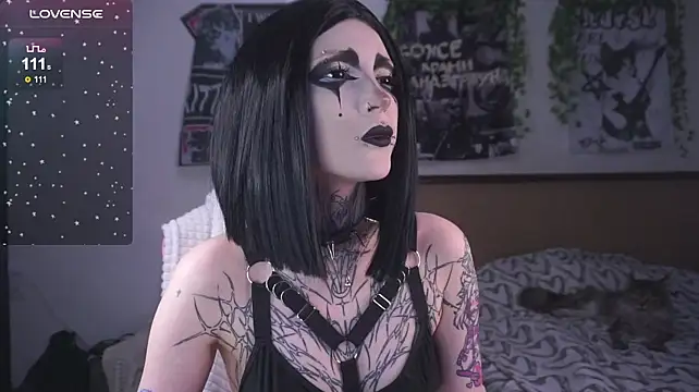 fraulein_mooon Adlı Modelin Canlı XXX Sohbeti
