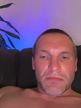 Вебкам-шоу AttractiveSilk5