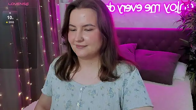 FeralPeach's Live XXX Chat