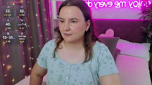 Živý XXX chat FeralPeach