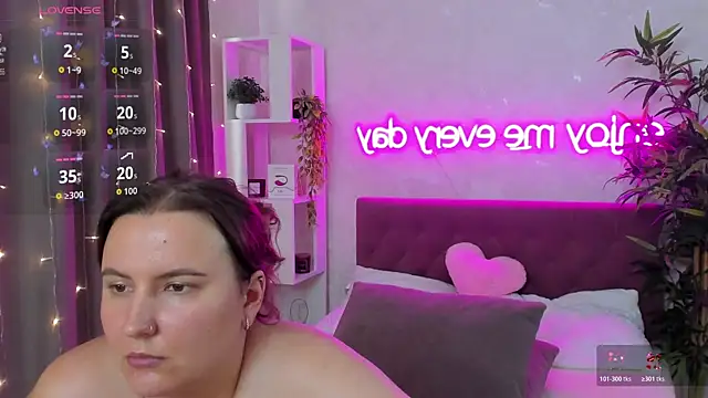 XXX chat uživo modela FeralPeach