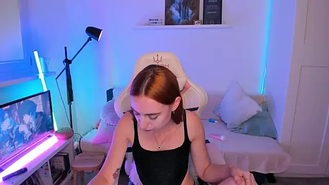 Chat +18 de Mia_Madden ao vivo