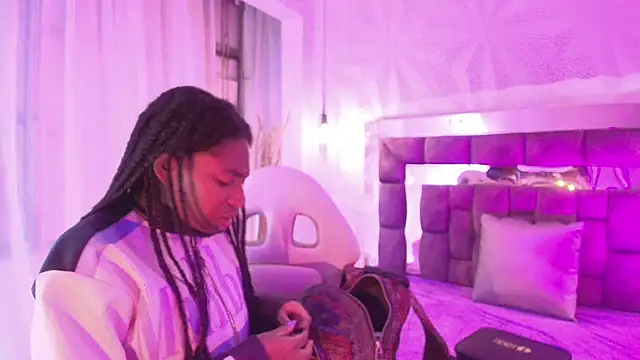 Queen_perla_'s Live XXX Chat
