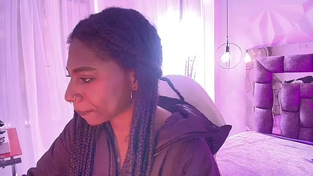 Queen_perla_ Live XXX Chat
