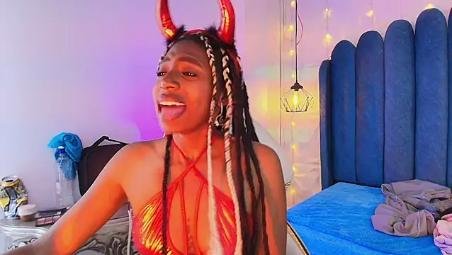 Queen_perla_'s Live XXX Chat