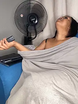 GoldenAss07 Webcam Show