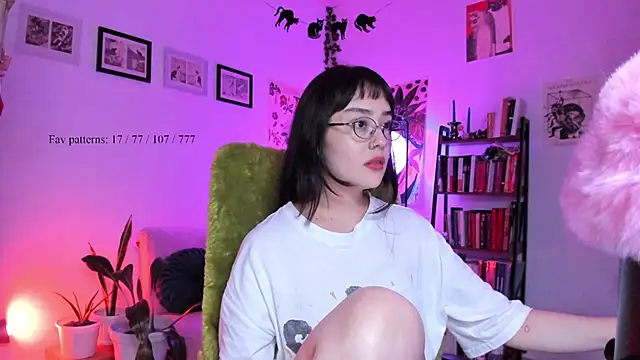 _Insomnia__'s Live XXX Chat