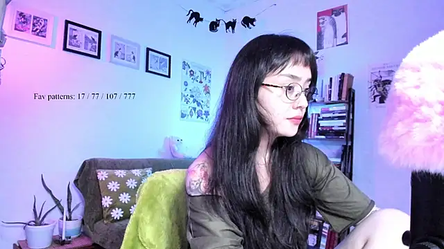 _Insomnia__ Adlı Modelin Canlı XXX Sohbeti