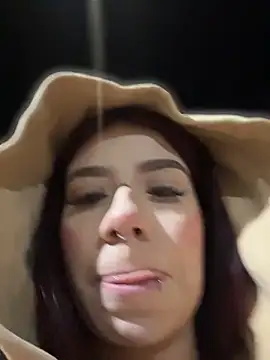 Chat +18 de Your_rosalie ao vivo