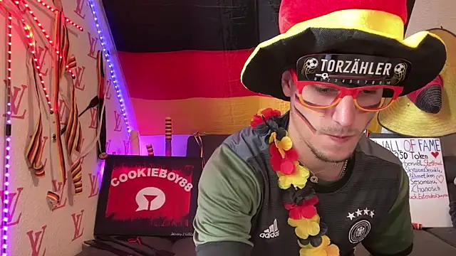 Pokazy przed kamerką – Cookieboy88
