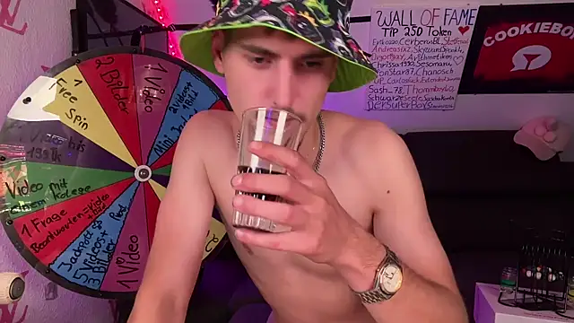 Cookieboy88 Show in webcam