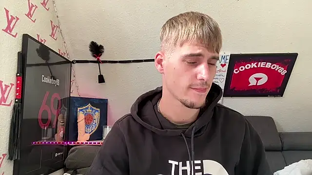 Cookieboy88: вебкам-шоу