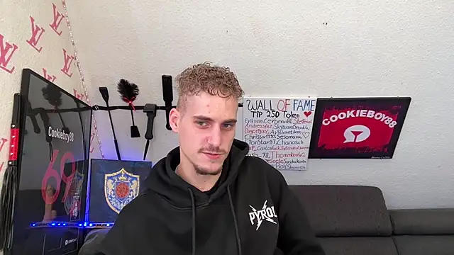Cookieboy88 网络视讯表演