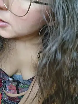 צ'אט XXX בשידור חי של IamCoral