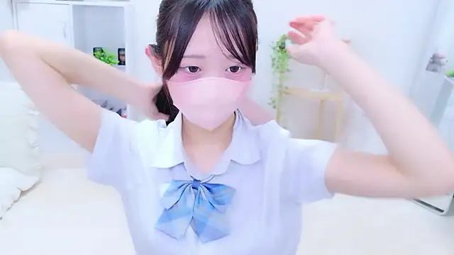 Show modela Suzu_ch_xx na web-kameri