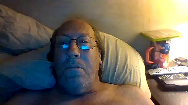 hornyrich69 Show in webcam