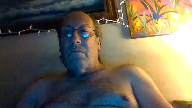 הופעת וובקאם של hornyrich69
