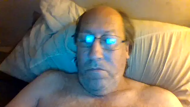 הופעת וובקאם של hornyrich69