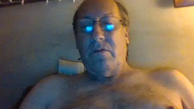 Pokazy przed kamerką – hornyrich69