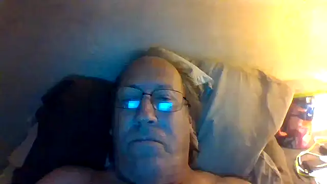 הופעת וובקאם של hornyrich69