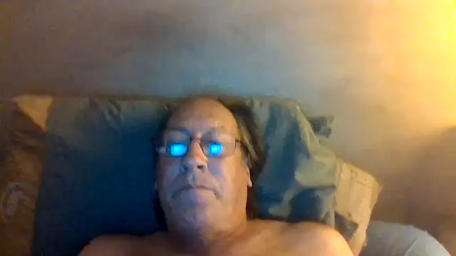 hornyrich69 Show in webcam