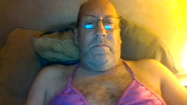 hornyrich69 即時 XXX 聊天