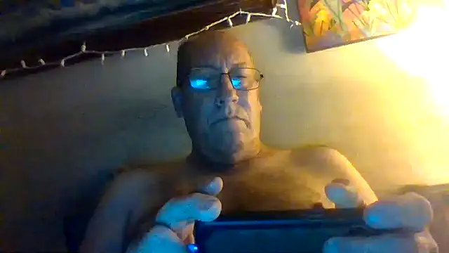 Pokazy przed kamerką – hornyrich69