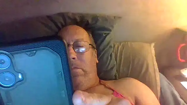 hornyrich69's Webcam Show