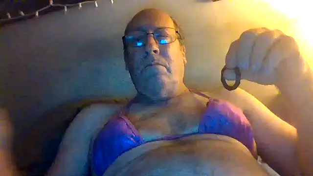 hornyrich69のウェブカメラショー