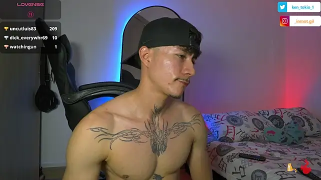 ken_tokiio Pertunjukan Webcam