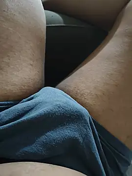 Macho071 Show in webcam