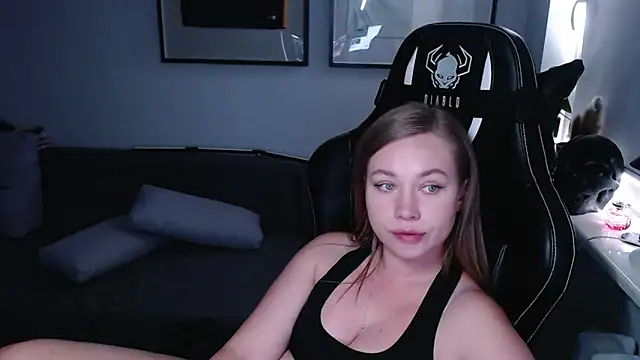 Živá chatovací místnost holly_xglam