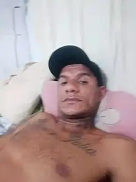juniorbbb24 Show in webcam
