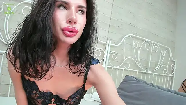 CarolBarker Шоу с уебкамера