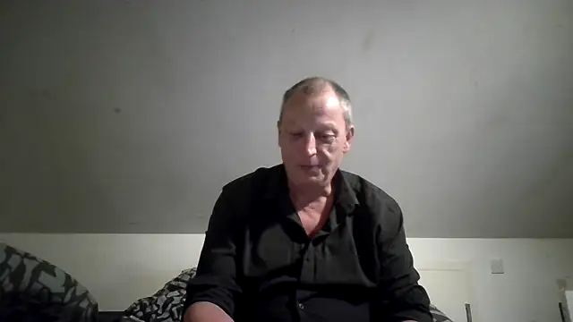 Chat +18 de chubbybear2cum ao vivo