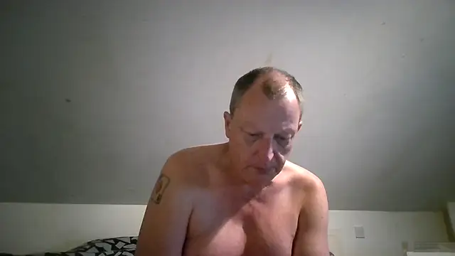 Show modela chubbybear2cum na web-kameri
