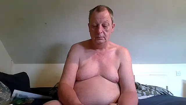 chubbybear2cum's Webcam Show