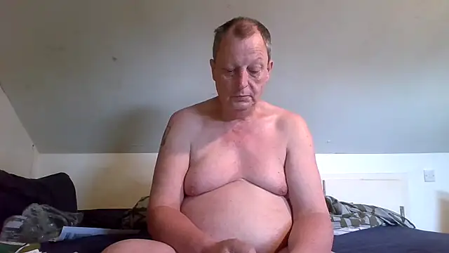 chubbybear2cum's Webcam Show