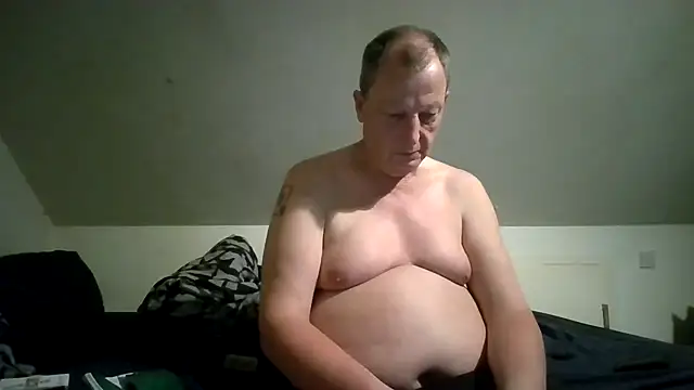 chubbybear2cum Show in webcam