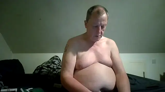 chubbybear2cum: διαδικτυακό σόου στην κάμερα