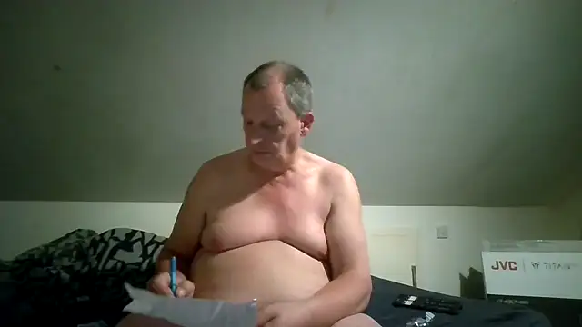 chubbybear2cum Show Webcam