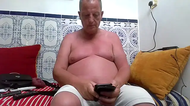 chubbybear2cum Adlı Modelin Web Kamerası Şovu
