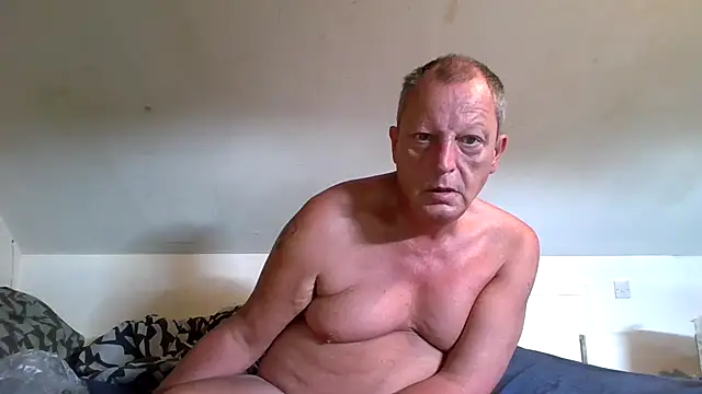 chubbybear2cum's Webcam Show