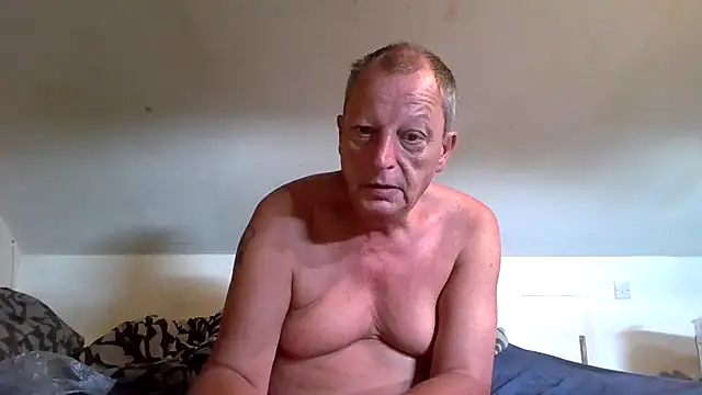 Show modela chubbybear2cum na web-kameri