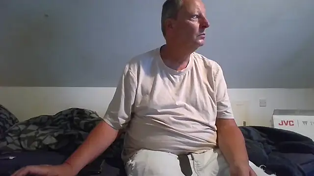 chubbybear2cum Show Webcam