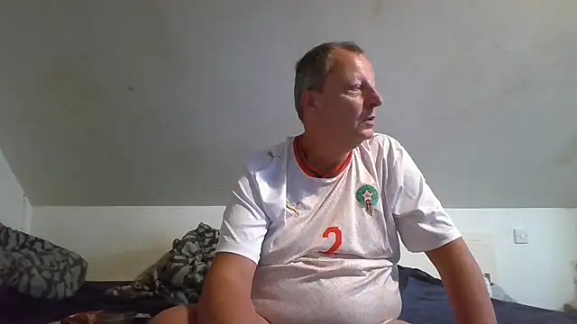 chubbybear2cum 网络视讯表演