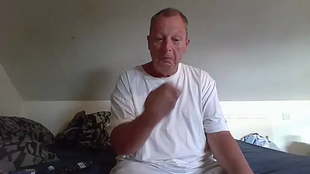 chubbybear2cum Show Webcam