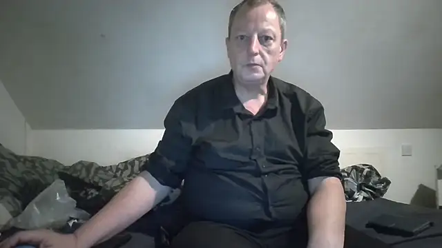 chubbybear2cum 网络视讯表演