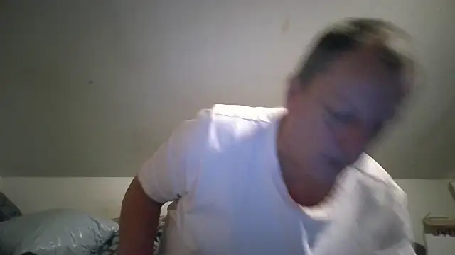 chubbybear2cum: διαδικτυακό σόου στην κάμερα